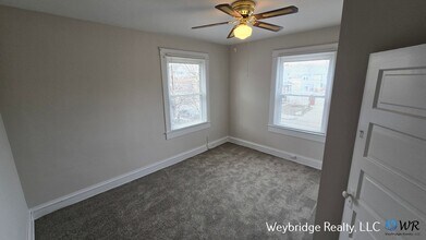 2409 Kenilworth Ave in Cincinnati, OH - Building Photo - Building Photo