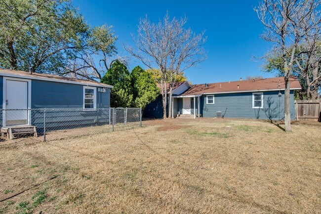 property at 4813 40th St