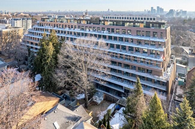 1718 Bayview Ave in Toronto, ON - Building Photo - Building Photo