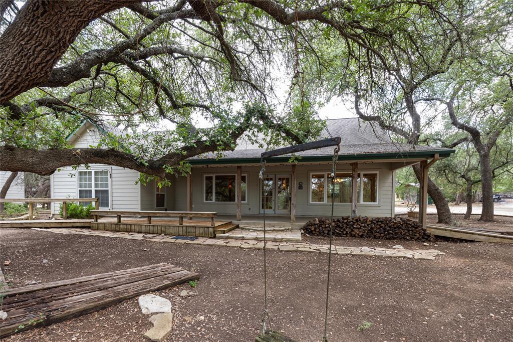 105 Ridge Oak Dr in Wimberley, TX - Building Photo