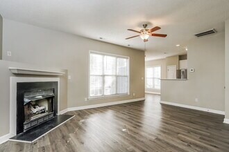 1940 Shadow Glen Dr in Raleigh, NC - Foto de edificio - Building Photo