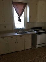 2221 N 2nd St Apartments