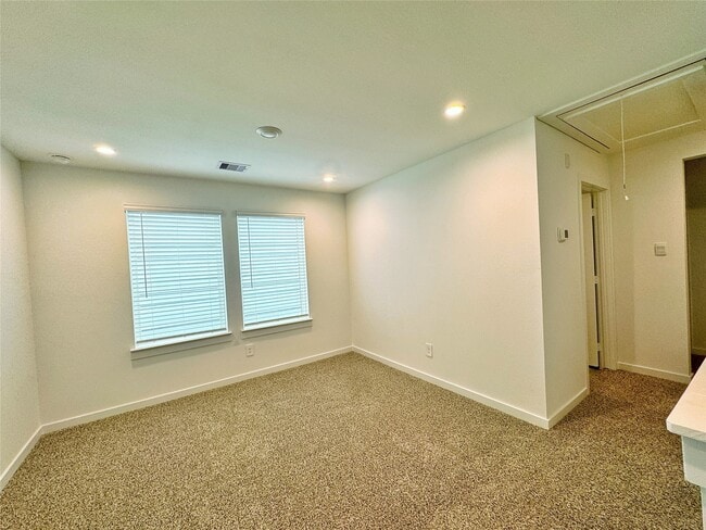 property at 2814 Lisburn Ter Ln