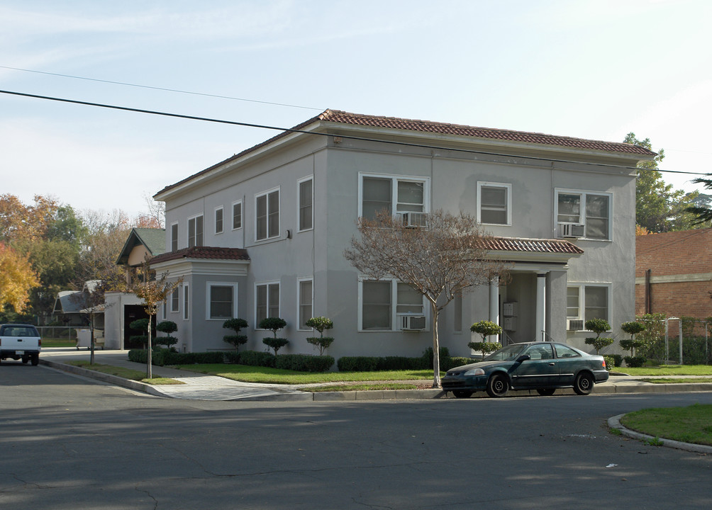 2034 N Van Ness Blvd in Fresno, CA - Building Photo