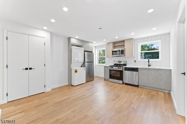 100 Chestnut St in West Orange, NJ - Building Photo - Building Photo