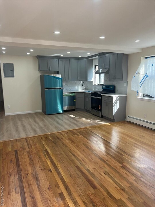 211-37 46th Ave in Queens, NY - Building Photo