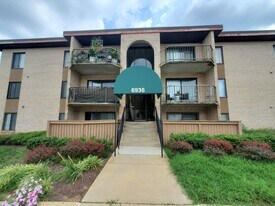 6936 Hanover Pky, Unit 301 in Greenbelt, MD - Building Photo