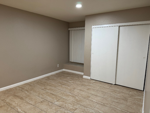 16645 Valencia Ave in Fontana, CA - Building Photo - Building Photo