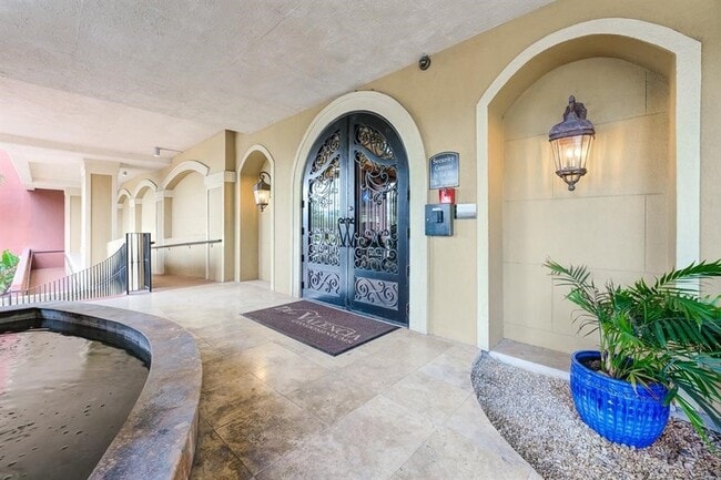 1711 Old Spanish Trl, Unit 110 in Houston, TX - Building Photo - Building Photo