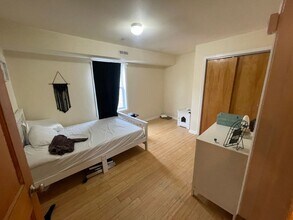 1523 N 17th St in Philadelphia, PA - Foto de edificio - Building Photo