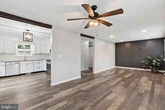 12 Normandy Dr in Glen Burnie, MD - Building Photo - Building Photo