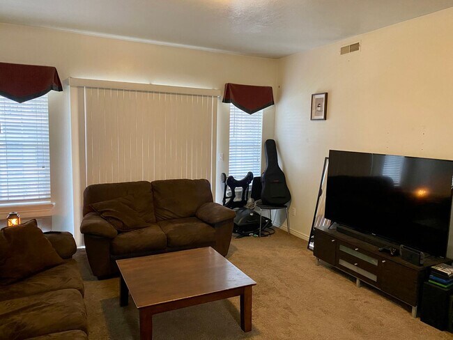 455 Belmont Pl-Unit -C in Provo, UT - Building Photo - Building Photo