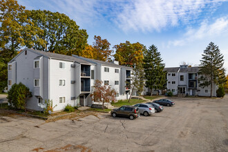 Fred Apartments in Lansing, MI - Foto de edificio - Building Photo