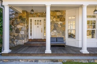 2 Quarter Mile Rd in Armonk, NY - Building Photo - Building Photo