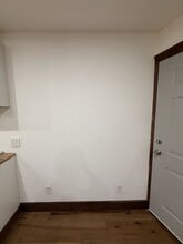 85 Abbott Rd, Unit Upper - Left in Buffalo, NY - Building Photo - Building Photo
