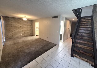 5701 E Glenn St in Tucson, AZ - Building Photo - Building Photo