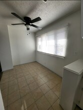 704 S Fir Ave in Inglewood, CA - Building Photo - Building Photo
