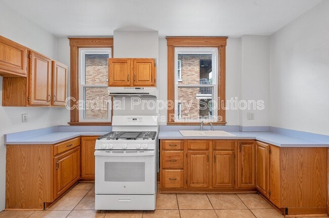 3158 Montana Ave in Cincinnati, OH - Building Photo - Building Photo