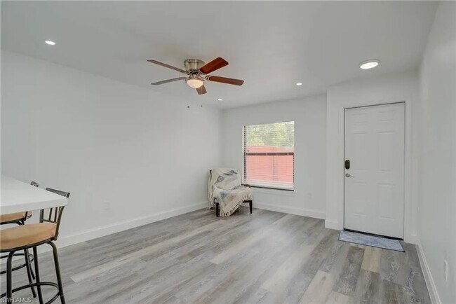 27650 Imperial Shores Blvd, Unit 27650 in Bonita Springs, FL - Foto de edificio - Building Photo