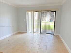 7140 NW 179th St in Hialeah, FL - Building Photo - Building Photo