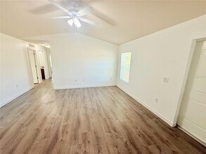 5325 Ocarina Rd in North Port, FL - Building Photo - Building Photo