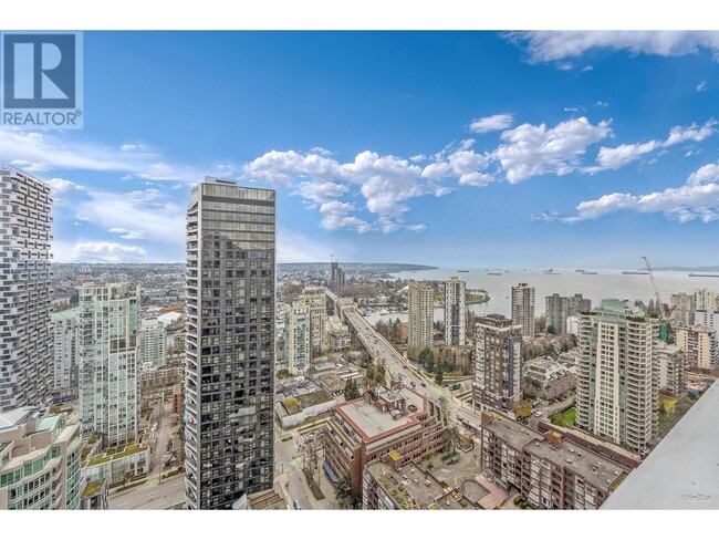 1308 Hornby St in Vancouver, BC - Building Photo - Building Photo