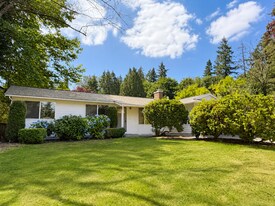 15115 110th Ave NE in Bothell, WA - Building Photo