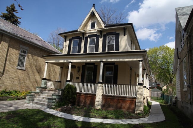 property at 566 Maitland St