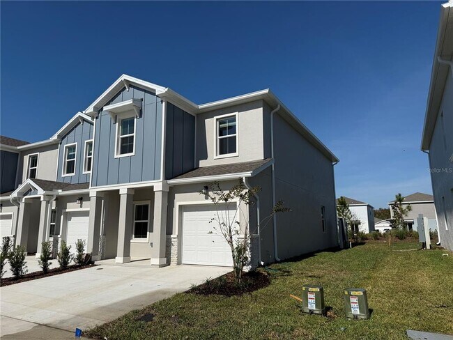 2725 Skyline Lp in Kissimmee, FL - Building Photo - Building Photo