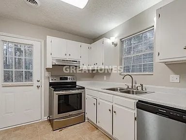 421 Kingshead Ct in Irmo, SC - Foto de edificio - Building Photo