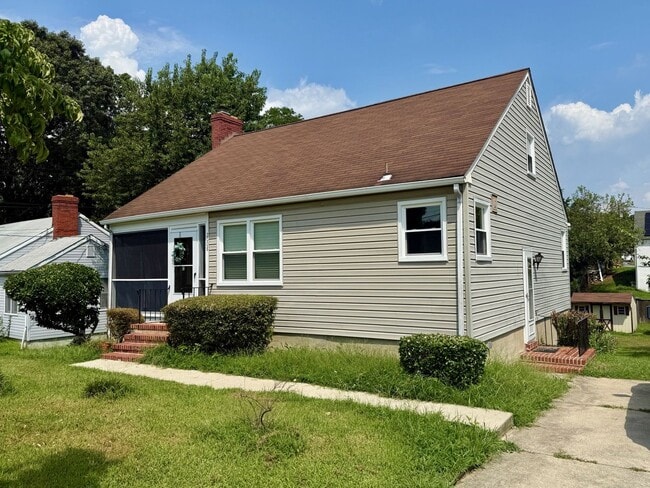 property at 2008 Forest Dr