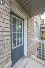 2367 Sutton Dr in Burlington, ON - Building Photo - Building Photo