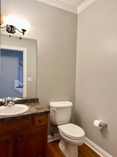 114 W Green St in Versailles, KY - Building Photo - Building Photo