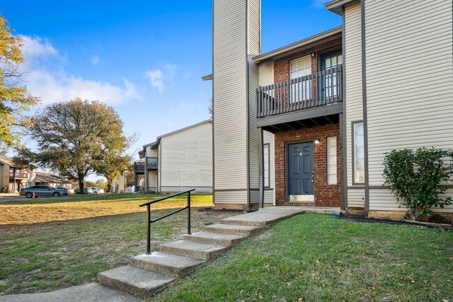 1848 River Crossing Cir in Austin, TX - Building Photo - Building Photo