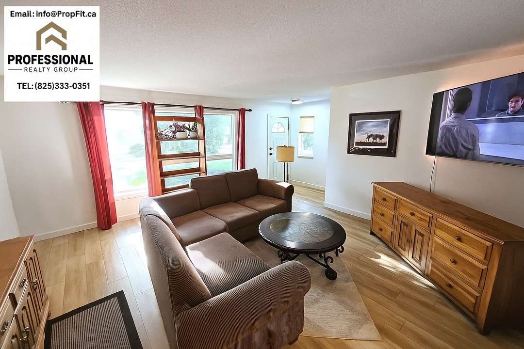 10745-10127 127 St in Edmonton, AB - Building Photo