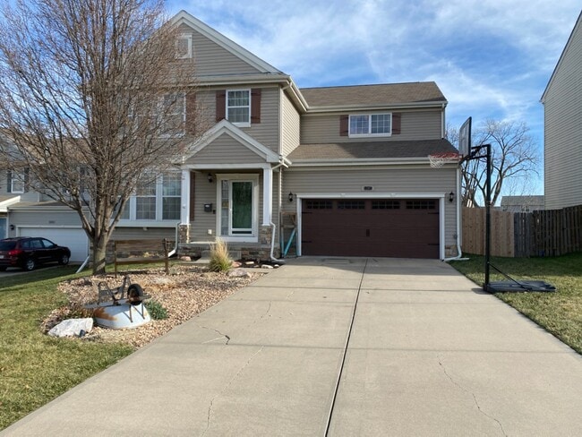 property at 1207 N 207th Cir