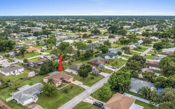 357 NW Hogan St in Port St. Lucie, FL - Building Photo - Building Photo