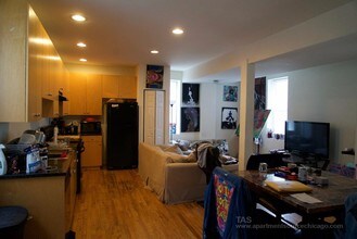 1260 N Greenview Ave in Chicago, IL - Building Photo - Building Photo