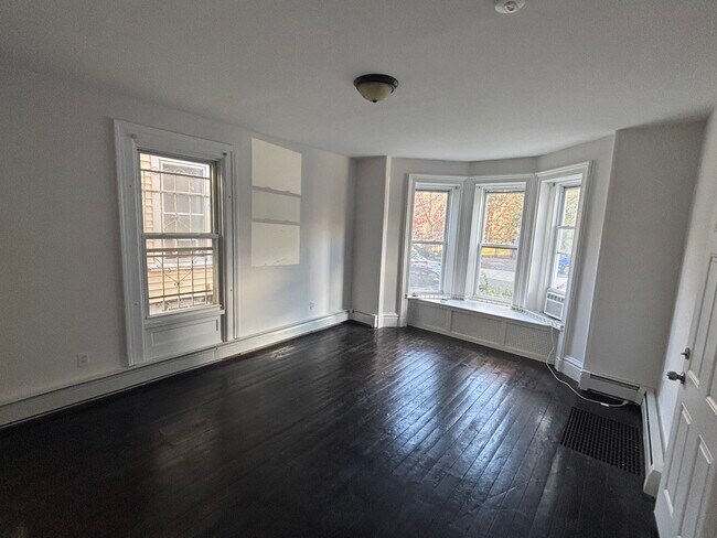 101 Bristol St, Unit SecondFloor in New Haven, CT - Foto de edificio - Building Photo