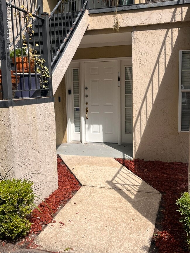 property at 5215 San Jose Blvd