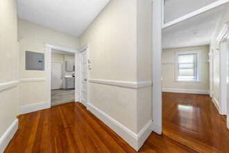 46 Brackett St, Unit 2 in Boston, MA - Building Photo - Building Photo