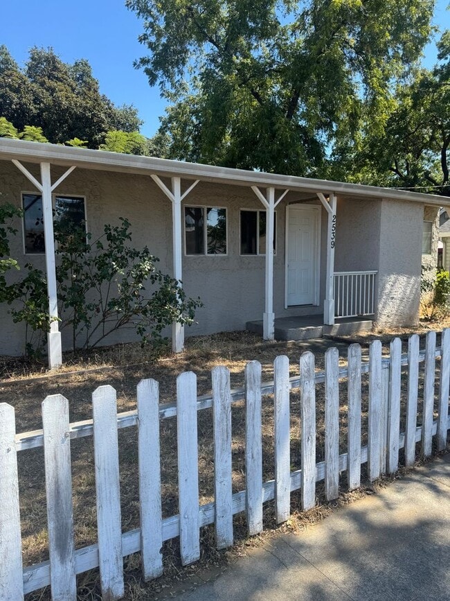 property at 2539 Lanning Ave