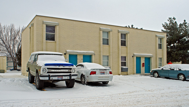 Escoshio Manor Apartments in Mountain Home, ID - Building Photo - Building Photo