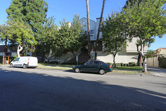 719 Orange Grove Ave in Glendale, CA - Building Photo - Building Photo