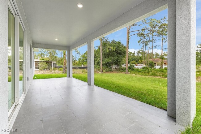 1606 Euclid Ave in Lehigh Acres, FL - Building Photo - Building Photo