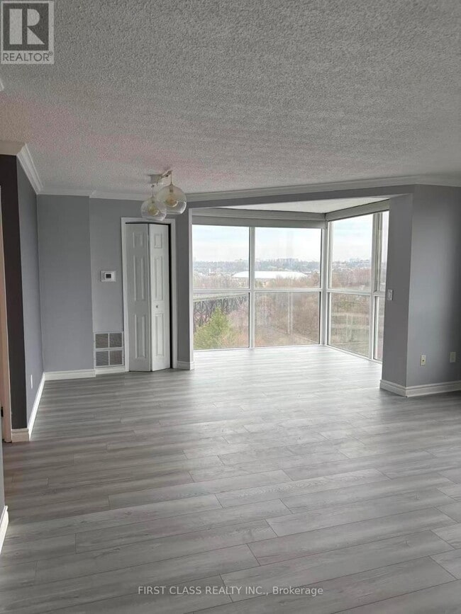 property at 7 Concorde Pl