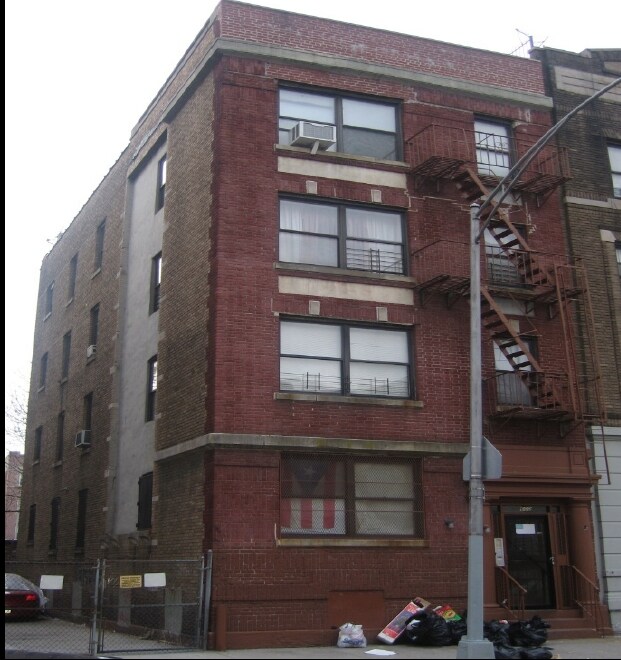 600 E 22nd St in Brooklyn, NY - Building Photo