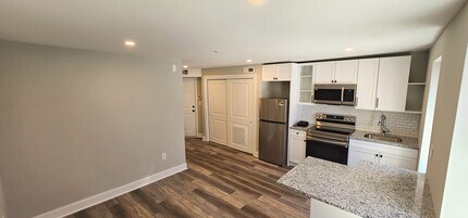 4630 Umbria St, Unit # 3 in Philadelphia, PA - Foto de edificio - Building Photo