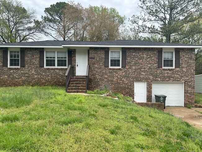 property at 2026 Thornhill Rd NW