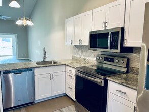 11036 SE Sea Pines Cir in Hobe Sound, FL - Building Photo - Building Photo